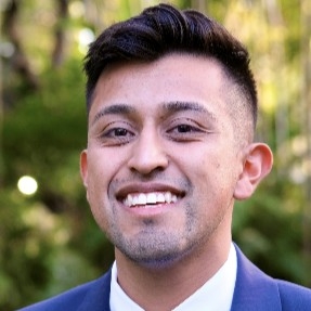 Allen Román : 